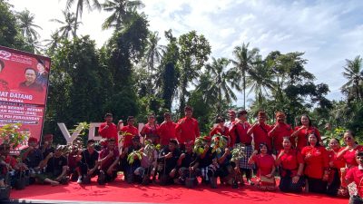Pengurus DPD PDIP Bali, DPC, PAC, ranting para relawan PDIP Tabanan dan berbagai elemen masyarakat gotong royong lewat Gerakan Merawat Pertiwi memperingati HUT ke-52 PDI Perjuangan dan Ulang Tahun Ketua Umum PDI Perjuangan, Megawati Soekarnoputri. foto ist