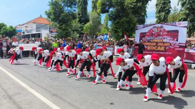 Buleleng Pecah! Gerak Jalan Kocak Hadirkan Tawa dan Kreativitas Warga. FOTO ist
