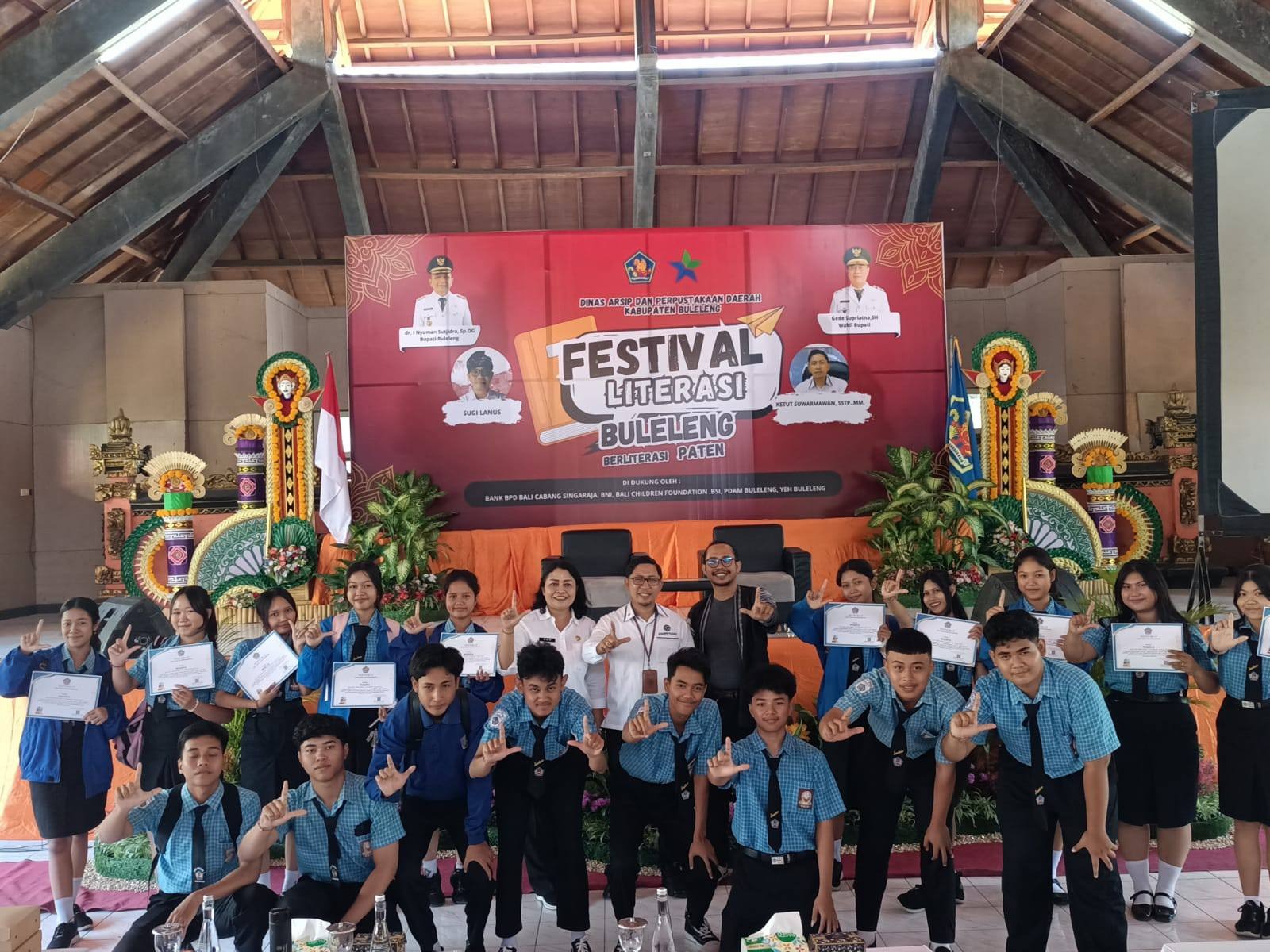 Kadis Kominfosanti Buleleng Tekankan Pentingnya Literasi Digital Finansial bagi Generasi Muda 1 Kadis Kominfosanti Buleleng Tekankan Pentingnya Literasi Digital Finansial bagi Generasi Muda.