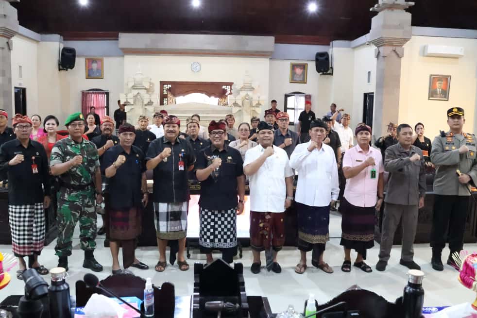 Eksekutif dan Legislatif Tabanan Setujui Empat Ranperda, Bupati Sanjaya Tekankan Sinergi Demi Pembangunan Daerah.