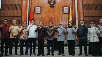 Komisi VIII DPR RI dan Pusat Serahkan Bantuan, Gubernur Koster dan Warga Bali Sampaikan Terima Kasih 