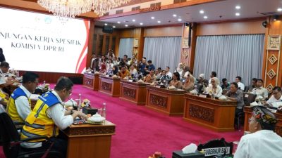 Ketua Komisi V DPR RI: Kontribusi Bali Besar bagi Ekonomi Nasional, Negara harus Dukung Penuh Pembangunannya.
