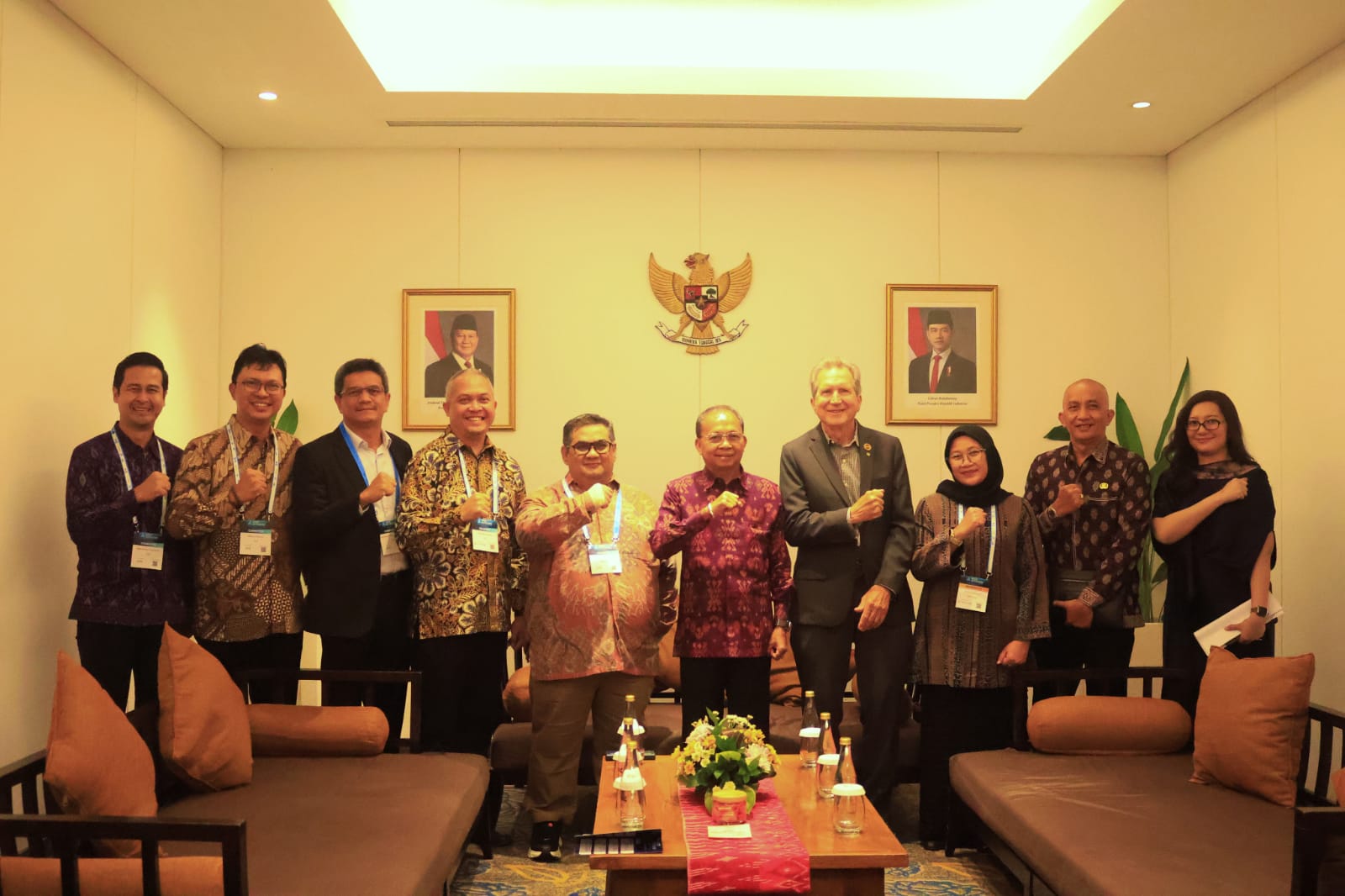 Bicara di Forum APEX, Gubernur Koster: Bali Butuh Kepastian Ketersediaan Energi 1 Bicara di Forum APEX, Gubernur Koster: Bali Butuh Kepastian Ketersediaan Energi.