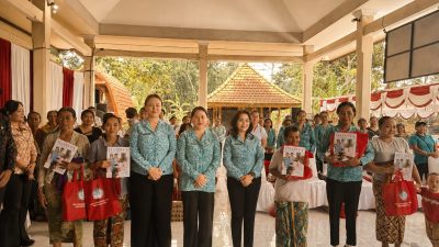 Seniasih Giri Prasta Kampanyekan Gemar Makan Ikan untuk Cegah Stunting 6 Seniasih Giri Prasta Kampanyekan Gemar Makan Ikan untuk Cegah Stunting.